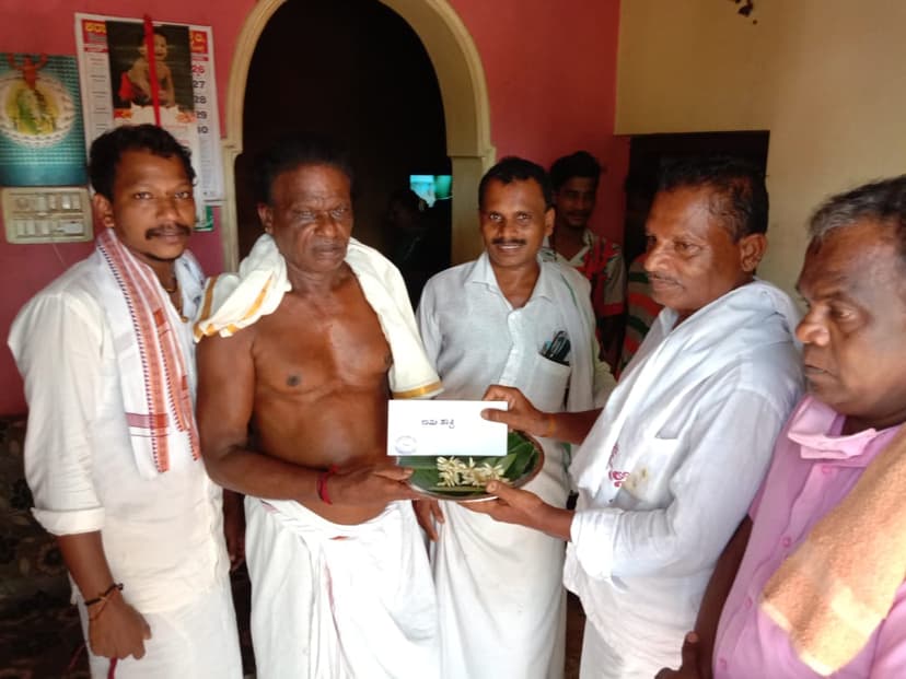 ಕೊರೋನಾ ಸಂದರ್ಭ ದೇವಸ್ಥಾನದ ವತಿಯಿಂದ ಗೌರವದನ ಕಿಟ್ ವಿತಾರಣೆ